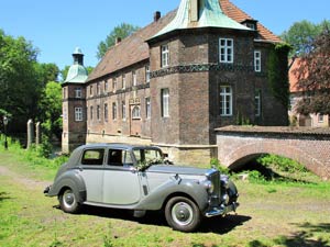 Foto von einem Bentley R-Type, Bj 1853 auf Schloss Bladenhorst am 26.06.2020