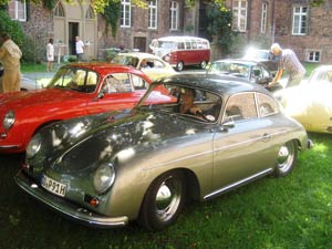 Foto von Porsche 356 Club Deutschland e. V. auf Schloss Bladenhorst anläßlich einer Rundfahrt