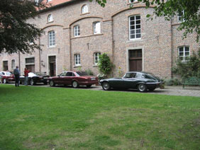 Besuch der Jaguar Association Germany e. V., Sektion Westfalen, anläßlich einer touristischen Rundfahrt.