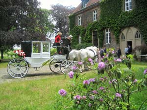 Weiße Kutsche auf Schloss Bladenhorst