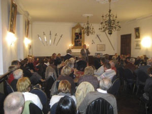 Foto von der Veranstaltung "Aus dem Leben eines Schelms" im Rittersaal von Schloss Bladenhorst