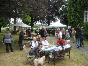 Maienglanz auf Schloss Bladenhorst am 29.05.2011